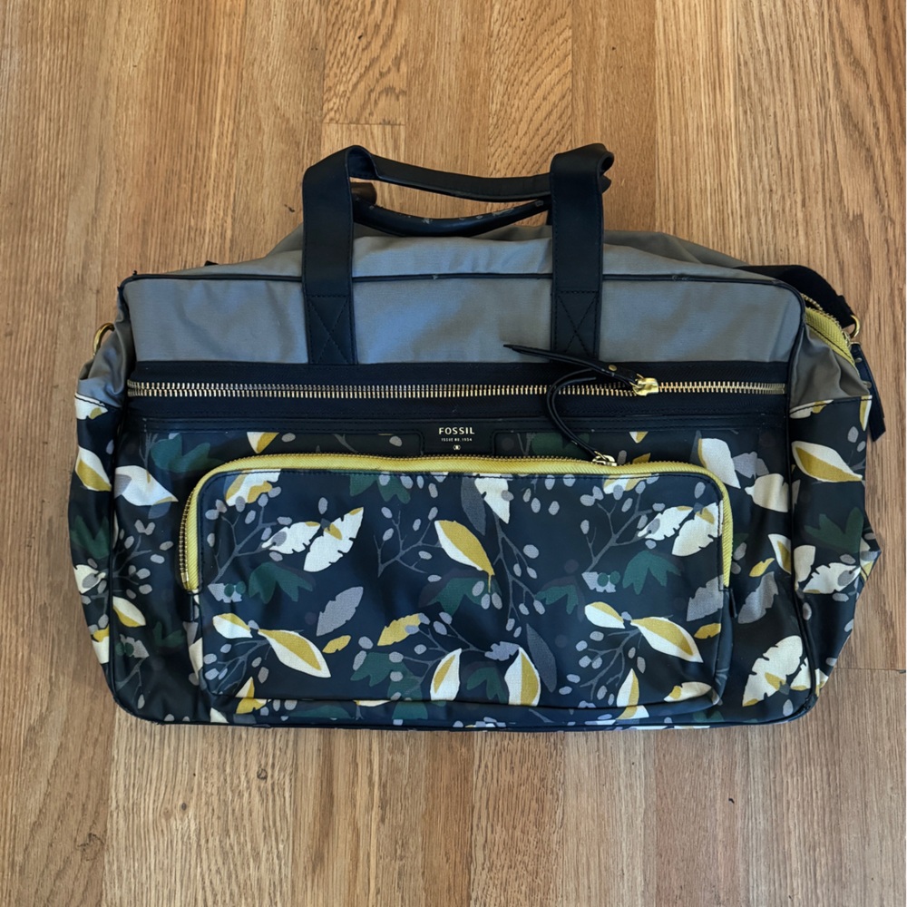 Fossil Weekender Bag In Black Floral With Cosmetic Cases